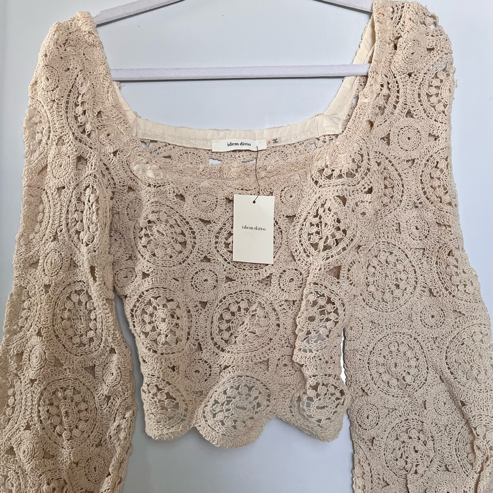 Crochet detailed crop top brand new 💗